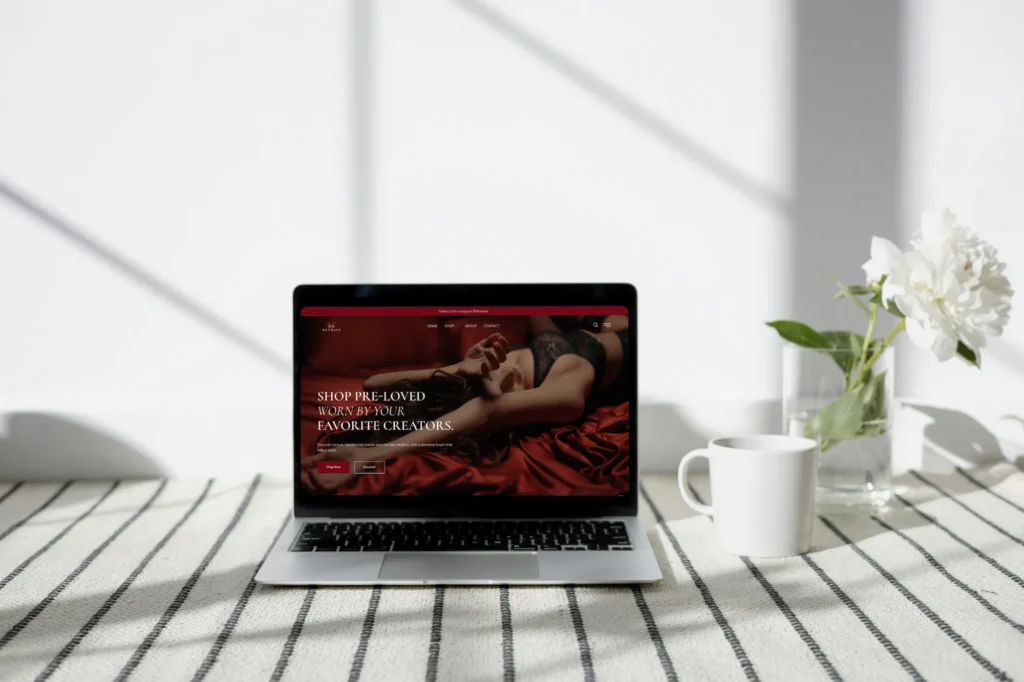 Laptop met modern WordPress design voor Rotterdamse ondernemer